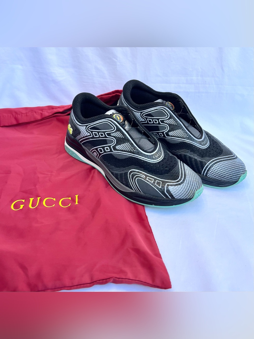Gucci Women’s Ultra Pace R Sneakers Slip On Black Silver Blue Size 38